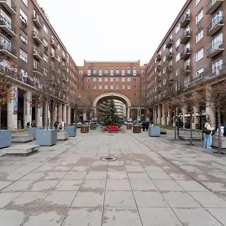 Charles' Haven In The Heart Of Budapest Exterior photo