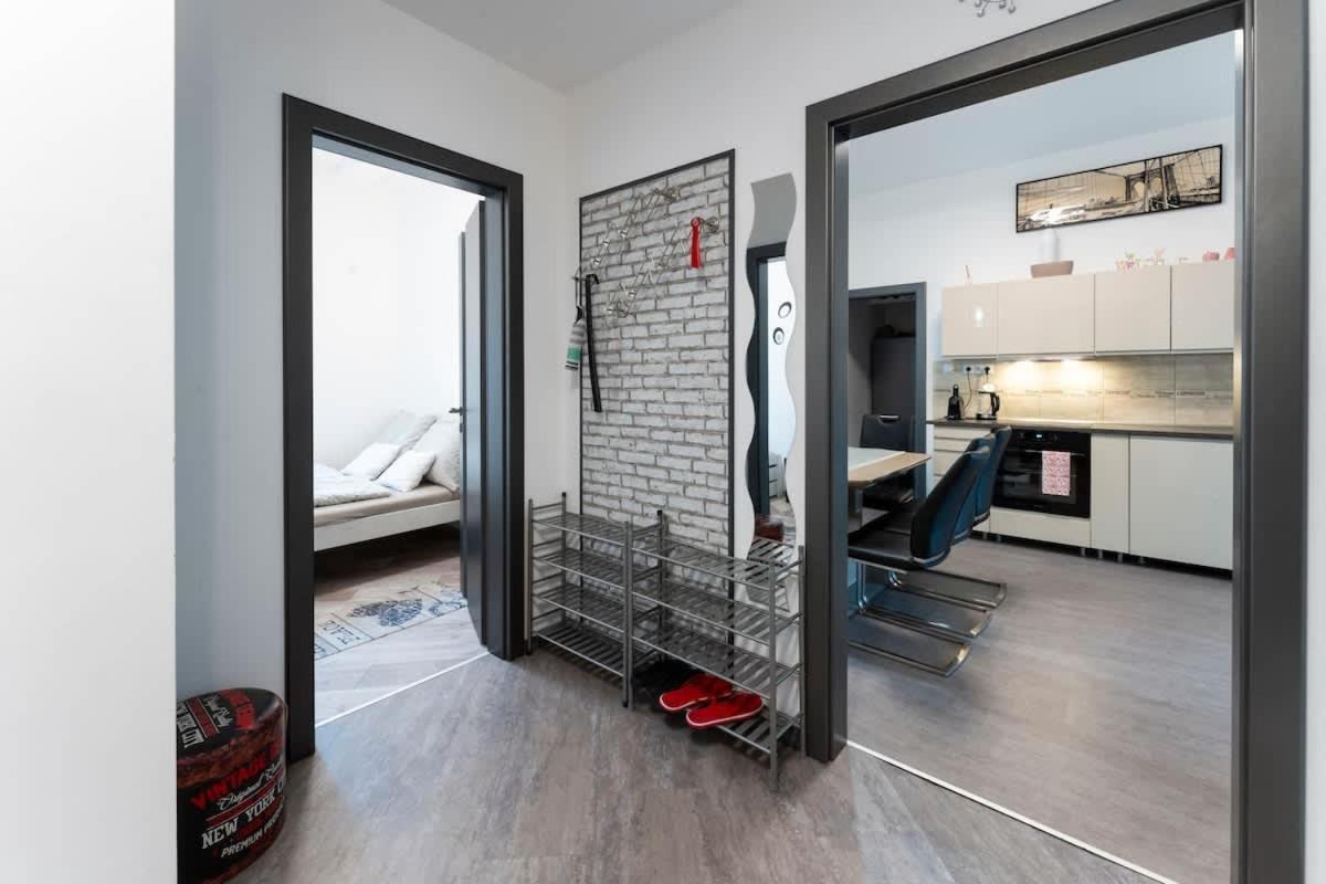 Apartman Charles' Haven In The Heart Of Budapest
